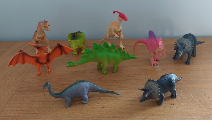 Lot de 9 dinosaures