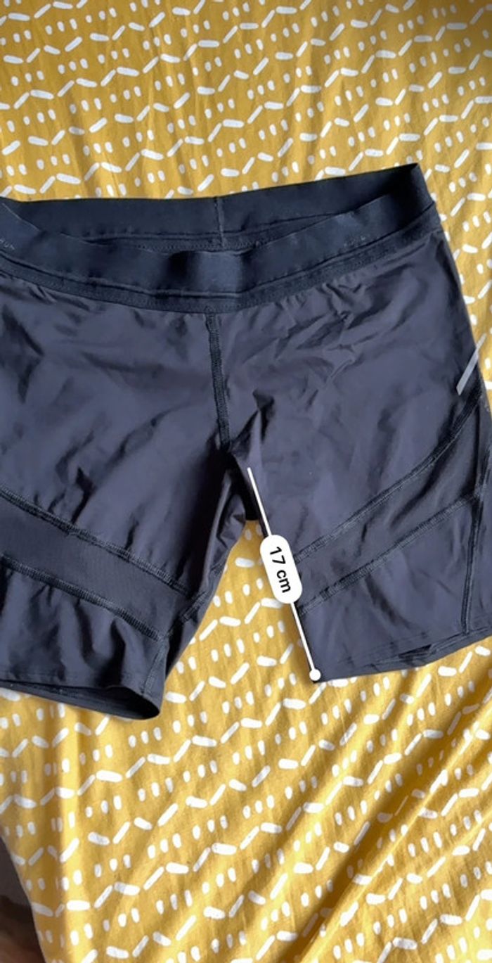 Cycliste de running Kiprun femme taille XL ( taille très petit aux cuisses) - photo numéro 6
