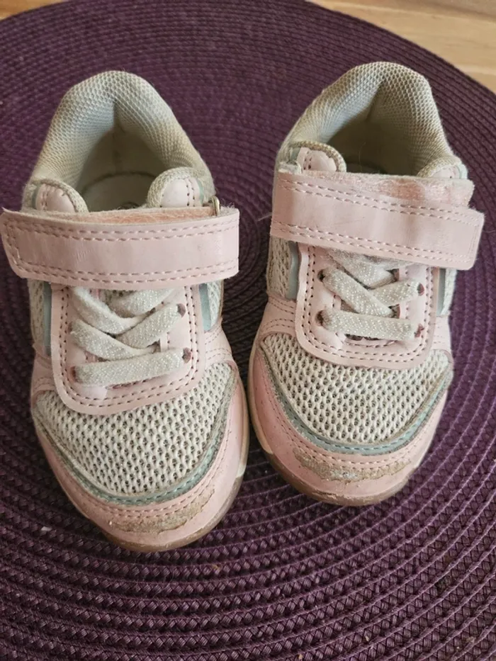 Baskets taille 20