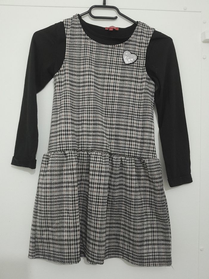 Robe tissaia taille 8 ans