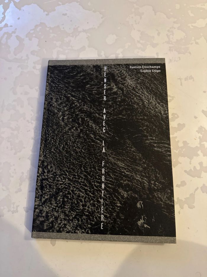Livre penser avec la frontière