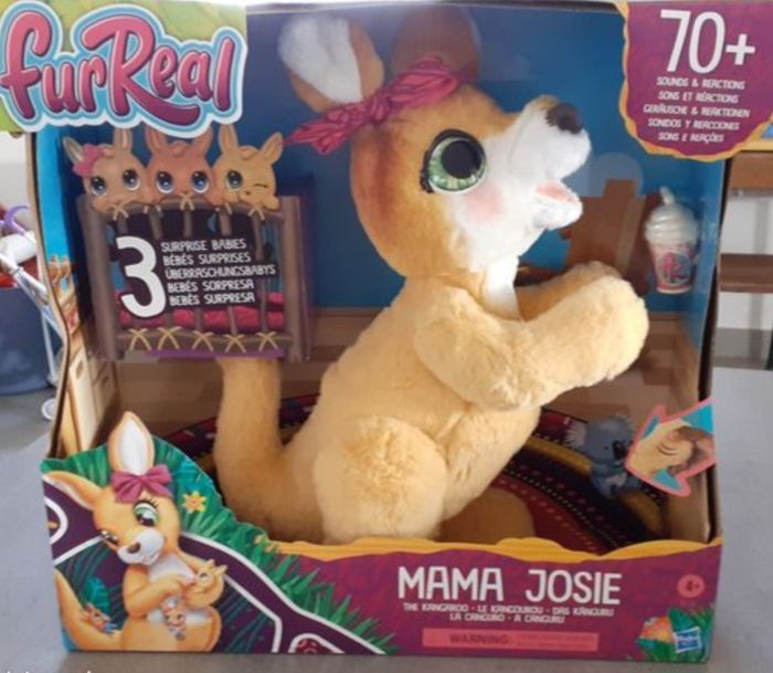 Maman kangourou furreal neuf