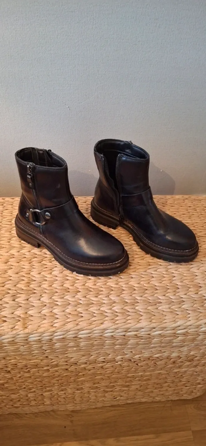 Botines cuir noir neuve free monday t36