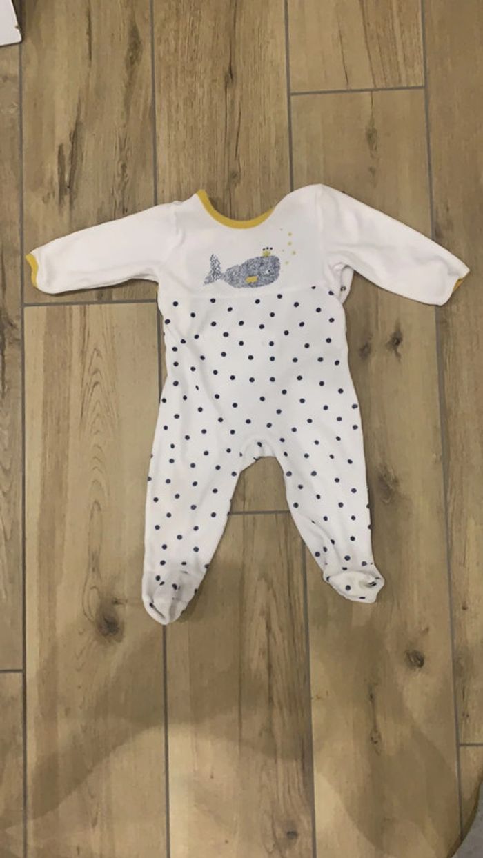Pyjama taille 18 mois Absorba