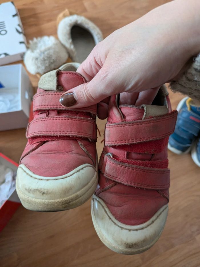 Lot de baskets en cuir a scratch - photo numéro 4