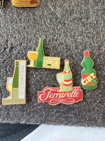 Lot 4 pin’s thème boisson