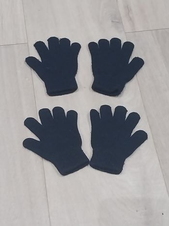 Lot de 2 paires de gants T.3/6 ans