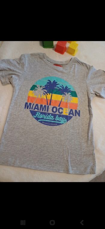 T.shirt garçon taille 10 ans