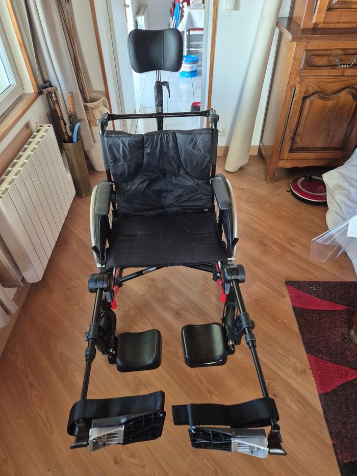 Fauteuil roulant personne en surpoids - photo numéro 2