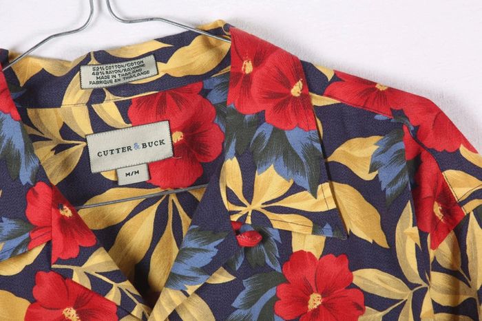 Superbe chemisette en coton (52%) et rayonne motif fleurs d'hibiscus (#240287) - photo numéro 3