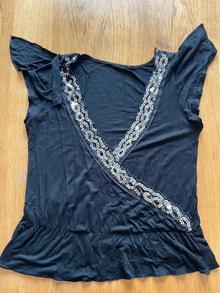 Top noir croisé/ cache coeur à sequins TU - photo numéro 2