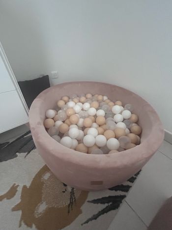 Piscine à balles + parcours de motricité