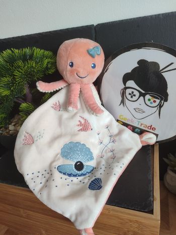 doudou mouchoir tex baby poulpe pieuvre rose saumon perle poisson blanc bleu