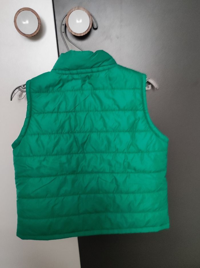 Doudoune  sans manche  taille 6 mois - photo numéro 2