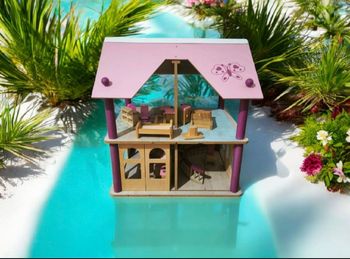 Maison de poupée en bois