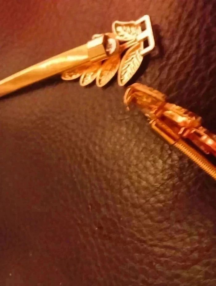 Neuve ceinture extensible dorée - photo numéro 4