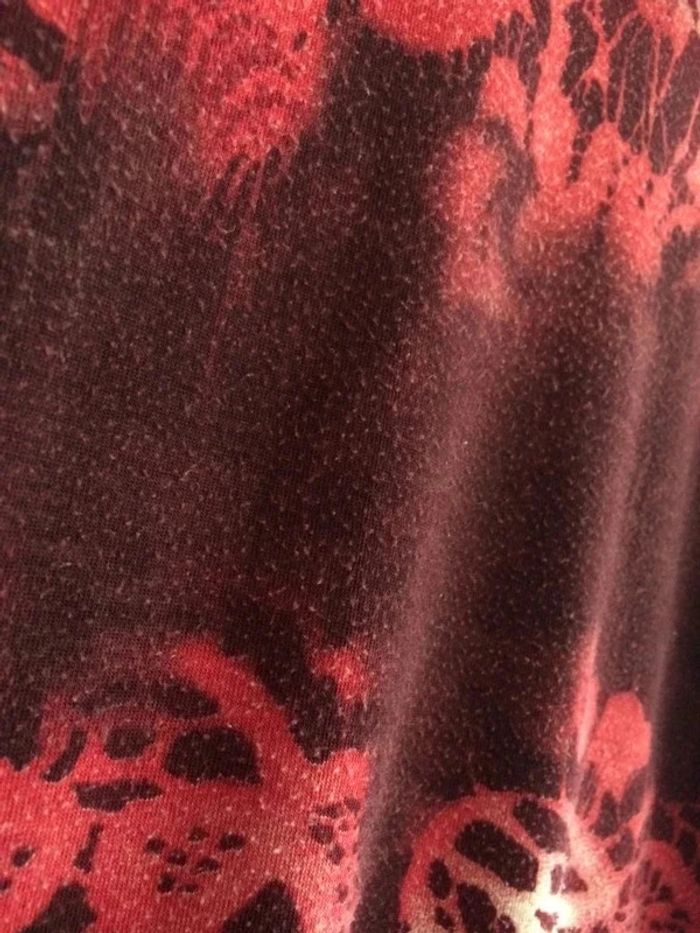 Haut rouge à motifs 42 - photo numéro 2
