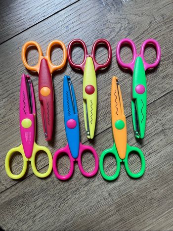 Lot de 6 ciseaux à formes