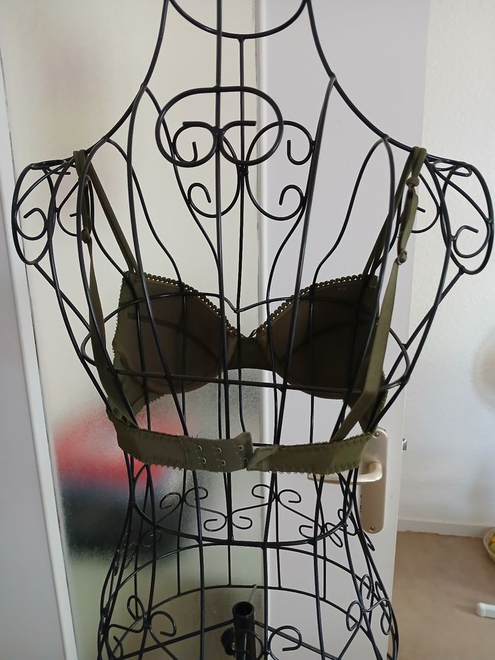 Soutien gorge - photo numéro 2