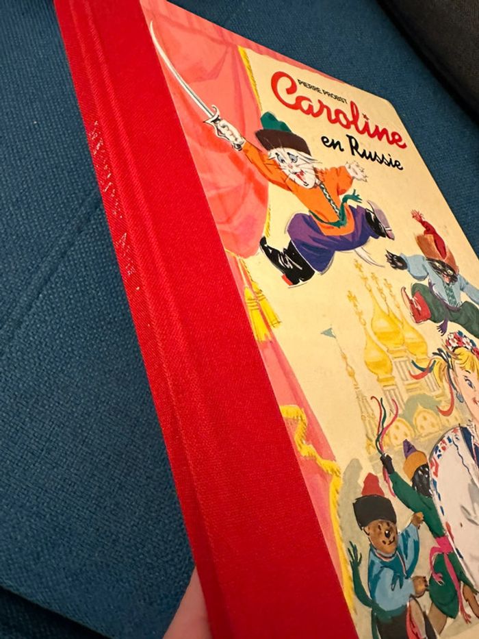 Caroline en Russie édition limitée reliure rouge livre bd album Pierre Probst - photo numéro 3
