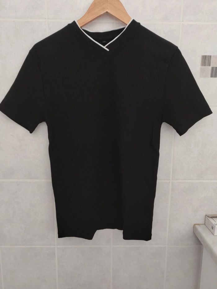 Tee shirt M complètement neuf Crossby