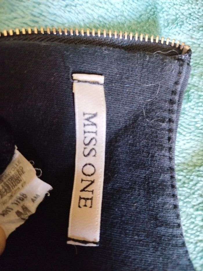 Robe noire - photo numéro 4