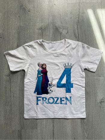 T shirt personnalisé anniversaire 4 ans fille Frozen reine des neiges