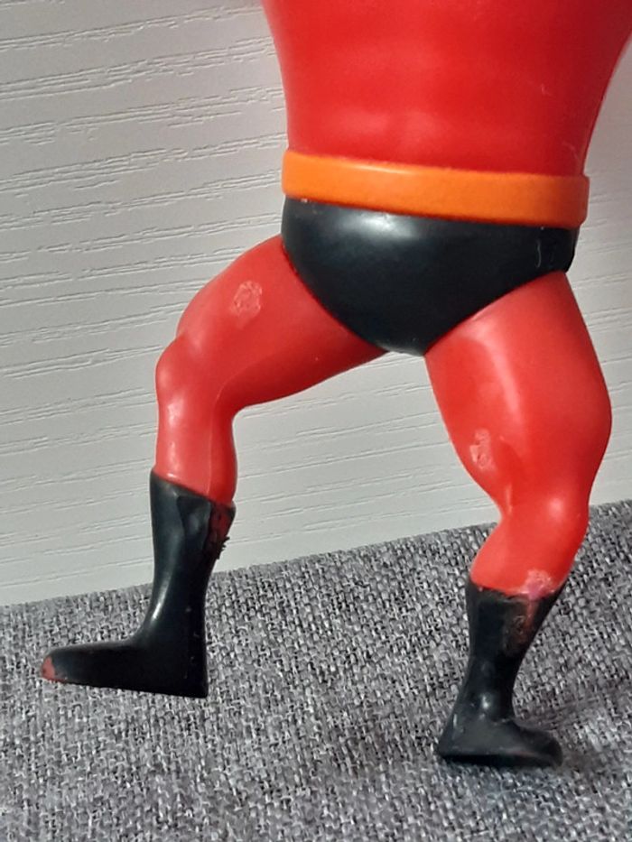 Lot de 2 figurines Disney / Pixar McDonald's Les Indestructibles - photo numéro 13