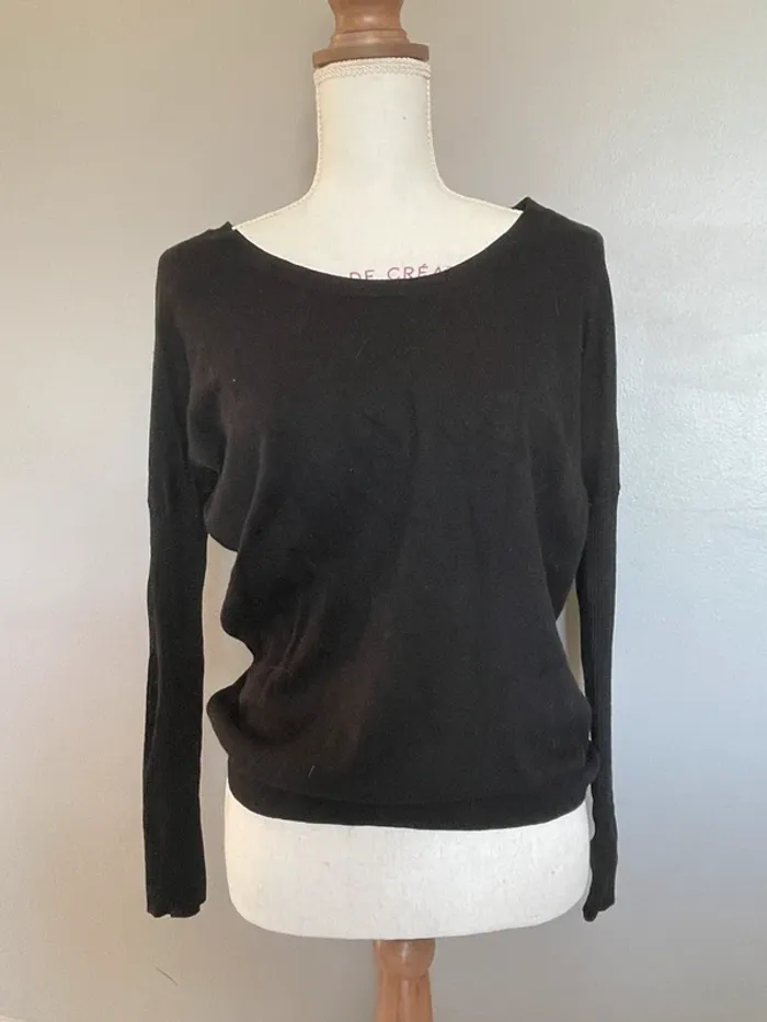 Pull noir