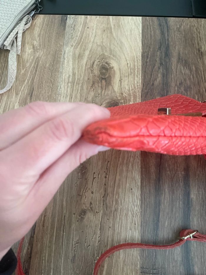 Sac rouge cuir - photo numéro 3