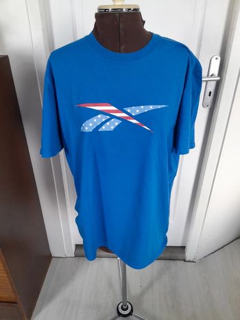 Très beau tee shirt Reebok imprimé style usa mixte
