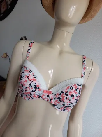 Soutien gorge 90C