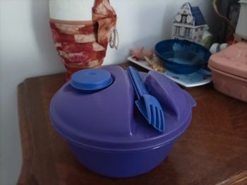 Boîte Tupperware salade on the go