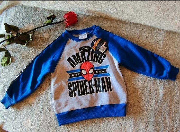 Sweet shirt Spiderman neuf