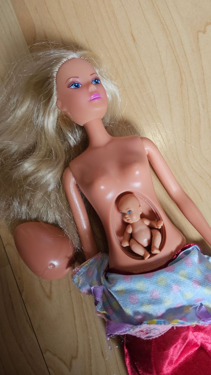Lot nursery barbie poussette, Lit, barbie enceinte - photo numéro 6