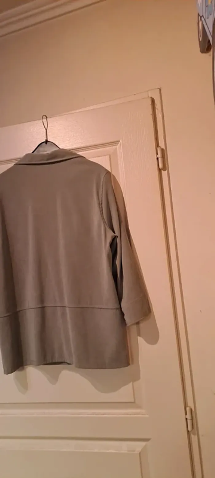Veste kaki manches longues - Marque Pure&Simple - Taille 38 - Très bon état. - photo numéro 9