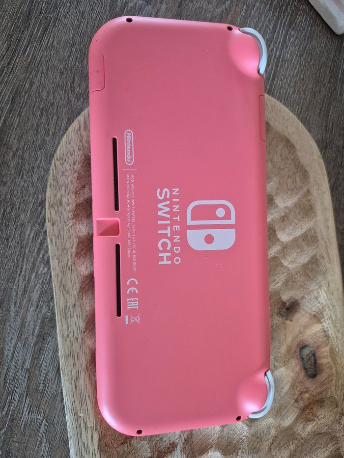 Switch lite corail - photo numéro 3