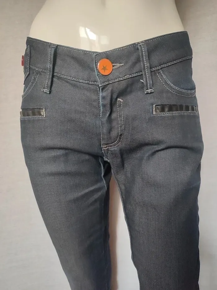 Jean taille basse - photo numéro 3