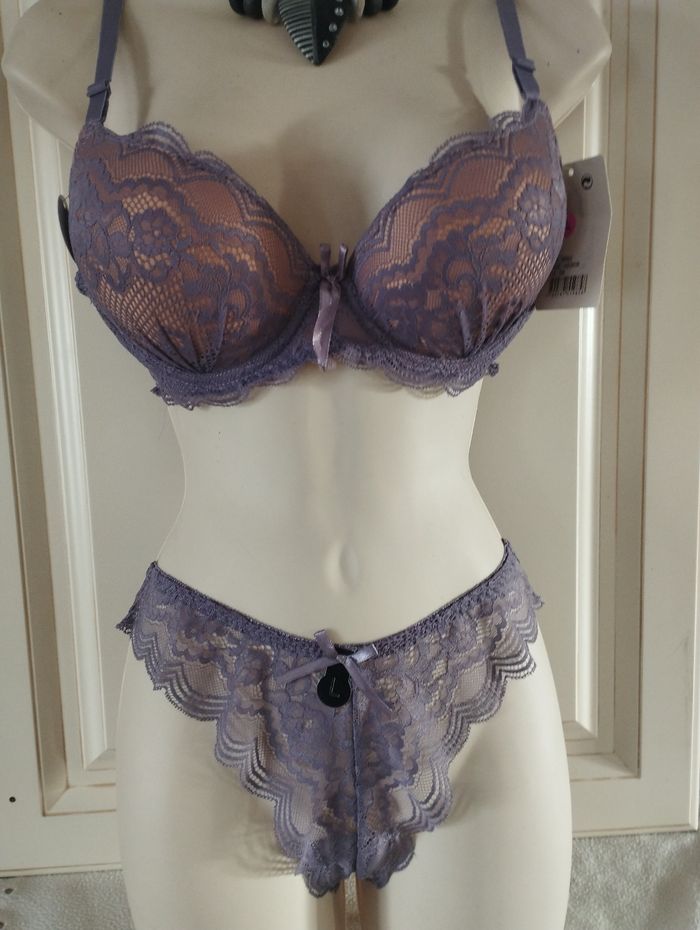 Ensemble Lingerie Push-up Bleu Et Blanc Rayures - Soutien-gorge 90B Et Culotte, Neuf Avec étiquettes