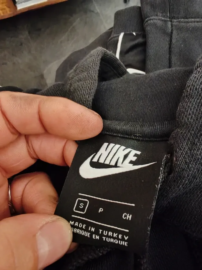 Hoodie Nike noir homme/femme sweat a capuche taille S - photo numéro 3