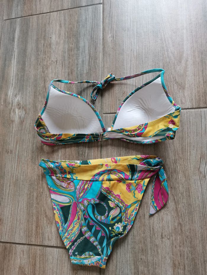 Maillot de bain 2 pièces Pain de sucre 90b pour le haut et 38 pour le bas multicolore - photo numéro 2
