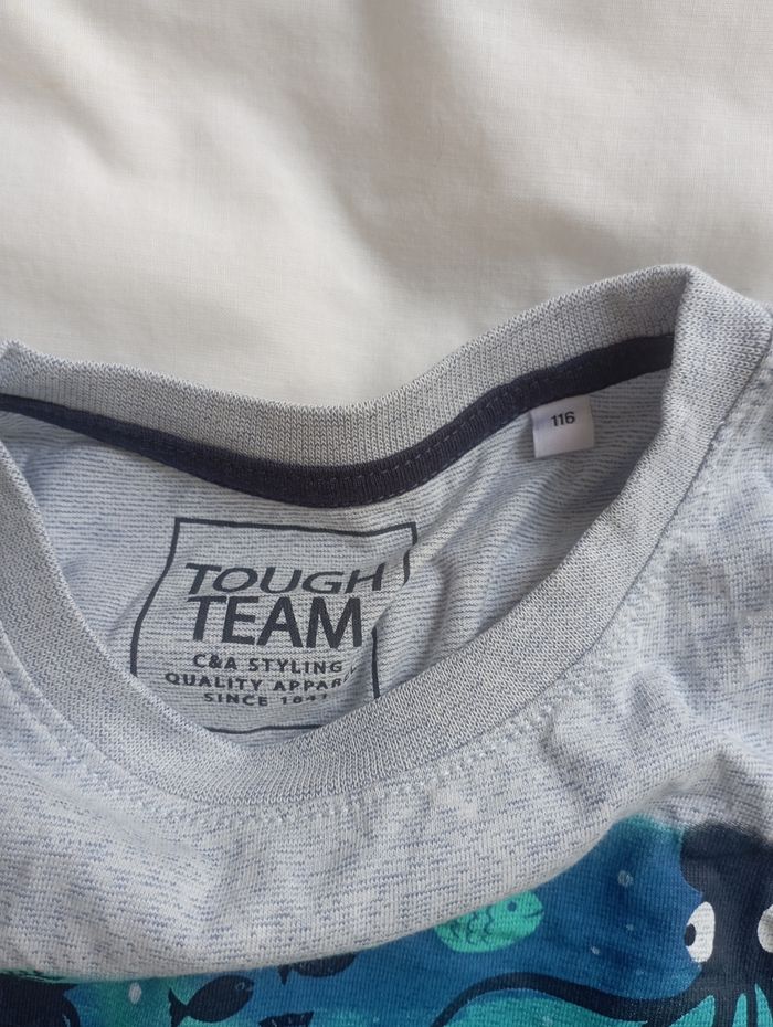 Tee shirt manches courtes gris poissons à sequins 6 ans Tough team  neuf 3€ - photo numéro 2