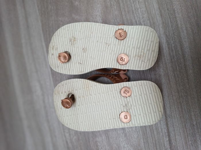 Tongs Havaianas 19 - photo numéro 4