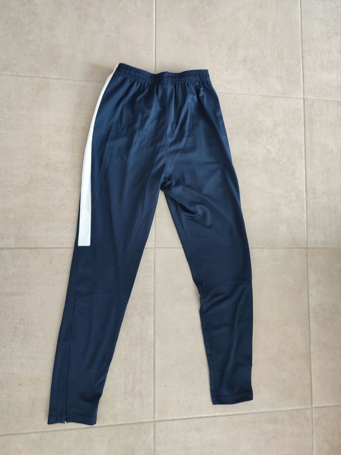 Pantalon jogging Nike XL - photo numéro 2