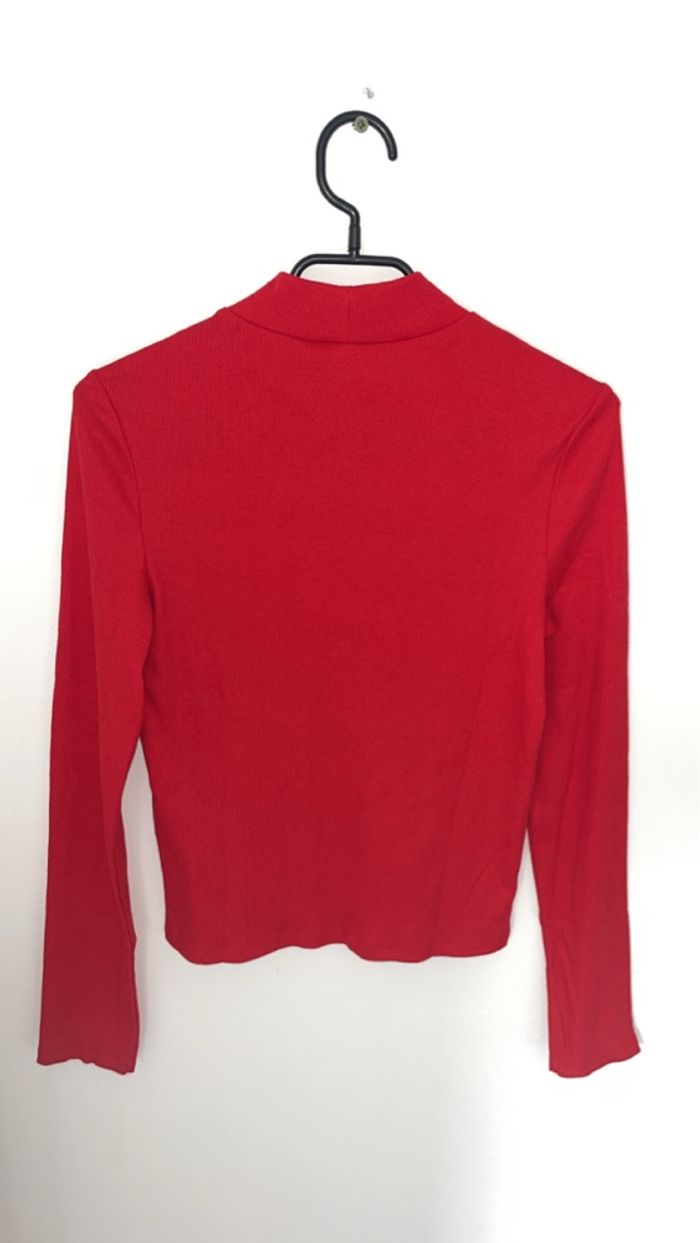 Pull  rouge Jennyfer - photo numéro 2