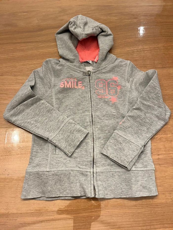 Gilet à capuche okaidi taille 5 ans