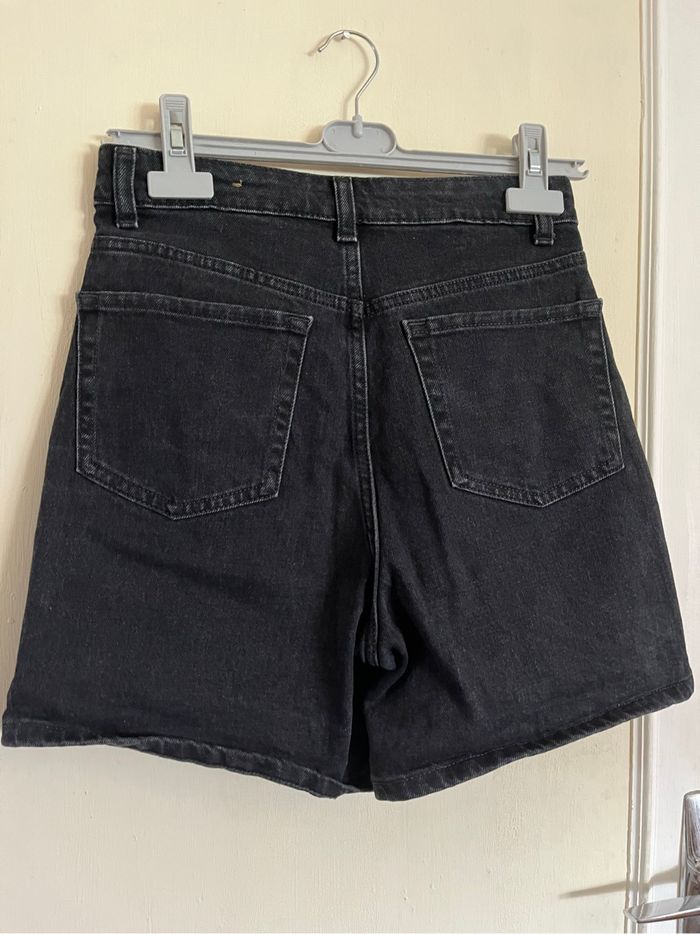 Short en jean noir - photo numéro 8