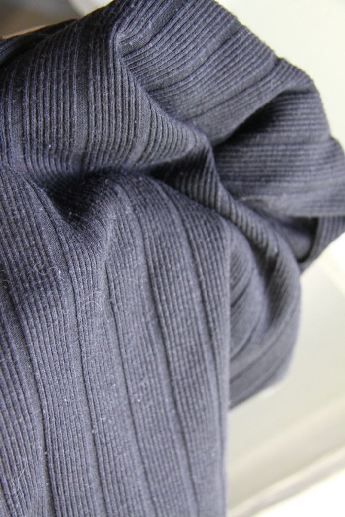 Vintage petite taille pull fin / sous pull noir texturé - photo numéro 2