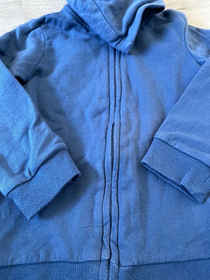 Gilet à capuche bleu - photo numéro 2