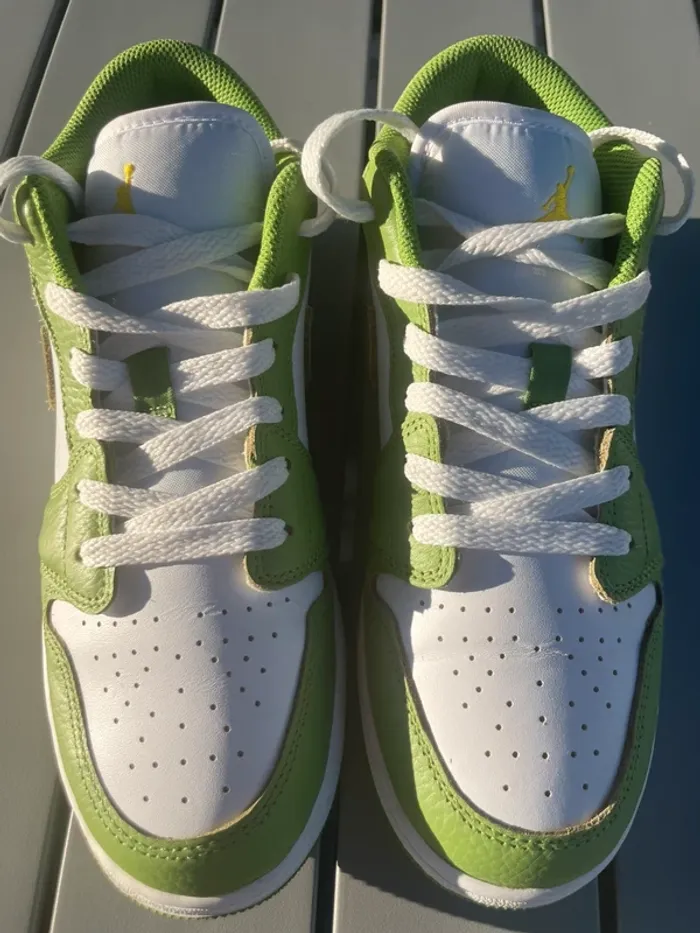 Baskets Air Jordan 1 Low vert et blanc - photo numéro 2